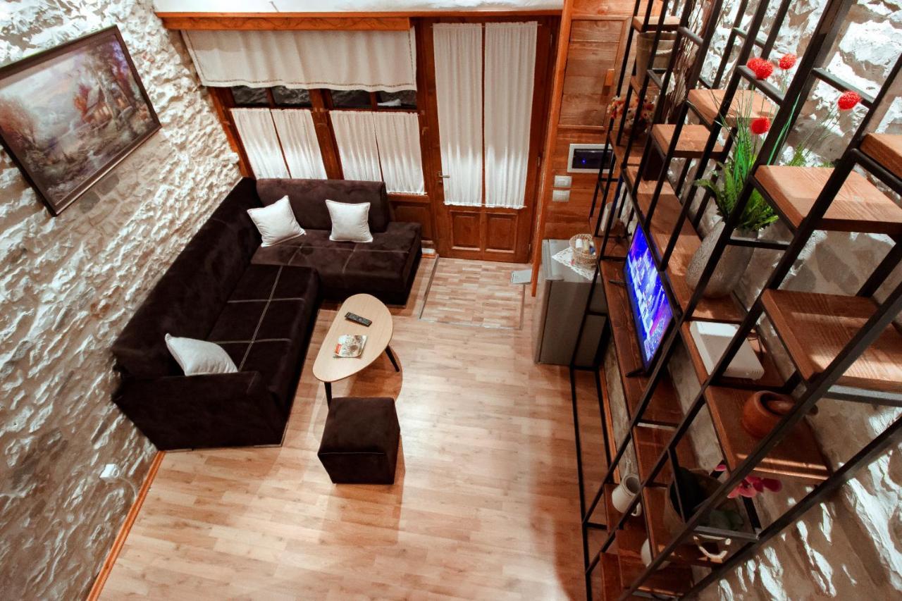 Gjirokastër Duplex Apartment Viktoria מראה חיצוני תמונה