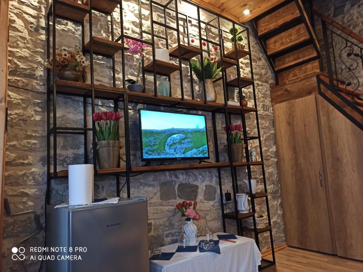 Gjirokastër Duplex Apartment Viktoria מראה חיצוני תמונה